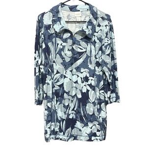 Weekends by Chico's Navy and Light Blue Floral Tunic Blouse Women’s Size 2 Large